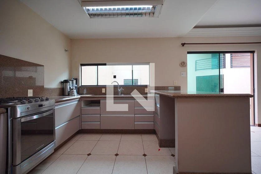 3 quartos e vista para a água: casa de 407 m² — photo 35