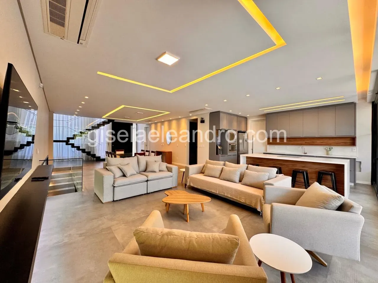 House with 5 bedrooms and gas open-plan kitchen