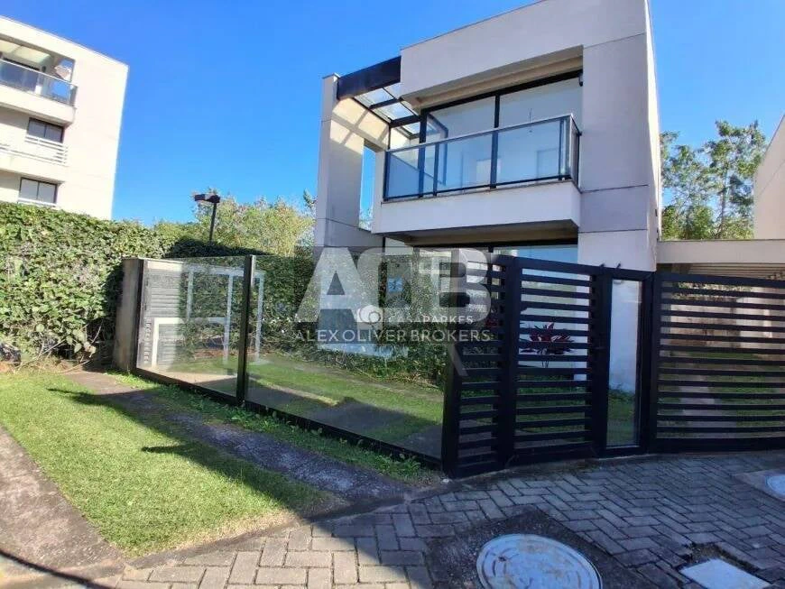 Casa duplex com 3 suítes e cozinha com fogão a gás — photo 3