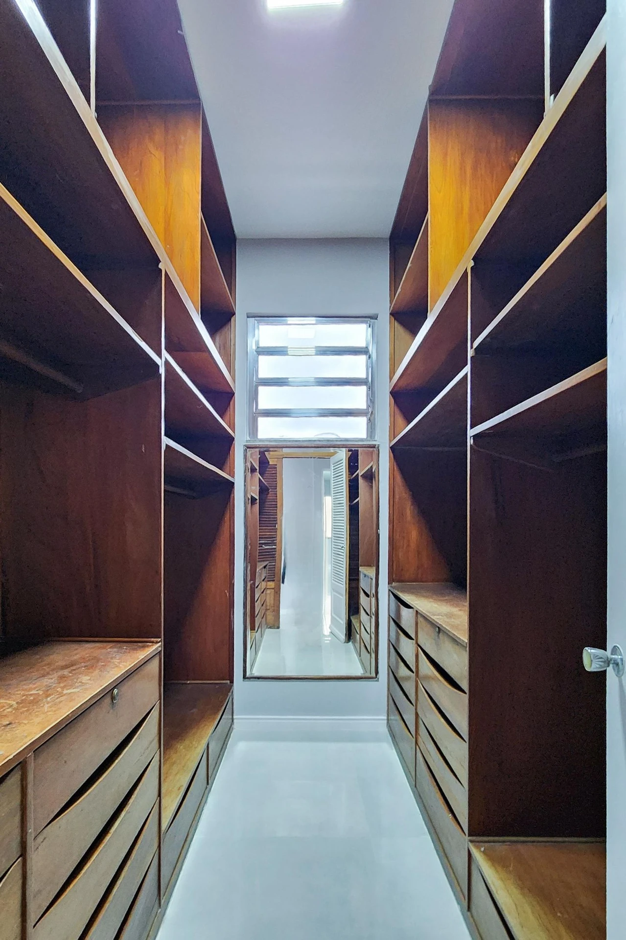 5-bedroom apartment with a mountain view in Rio de Janeiro — photo 2