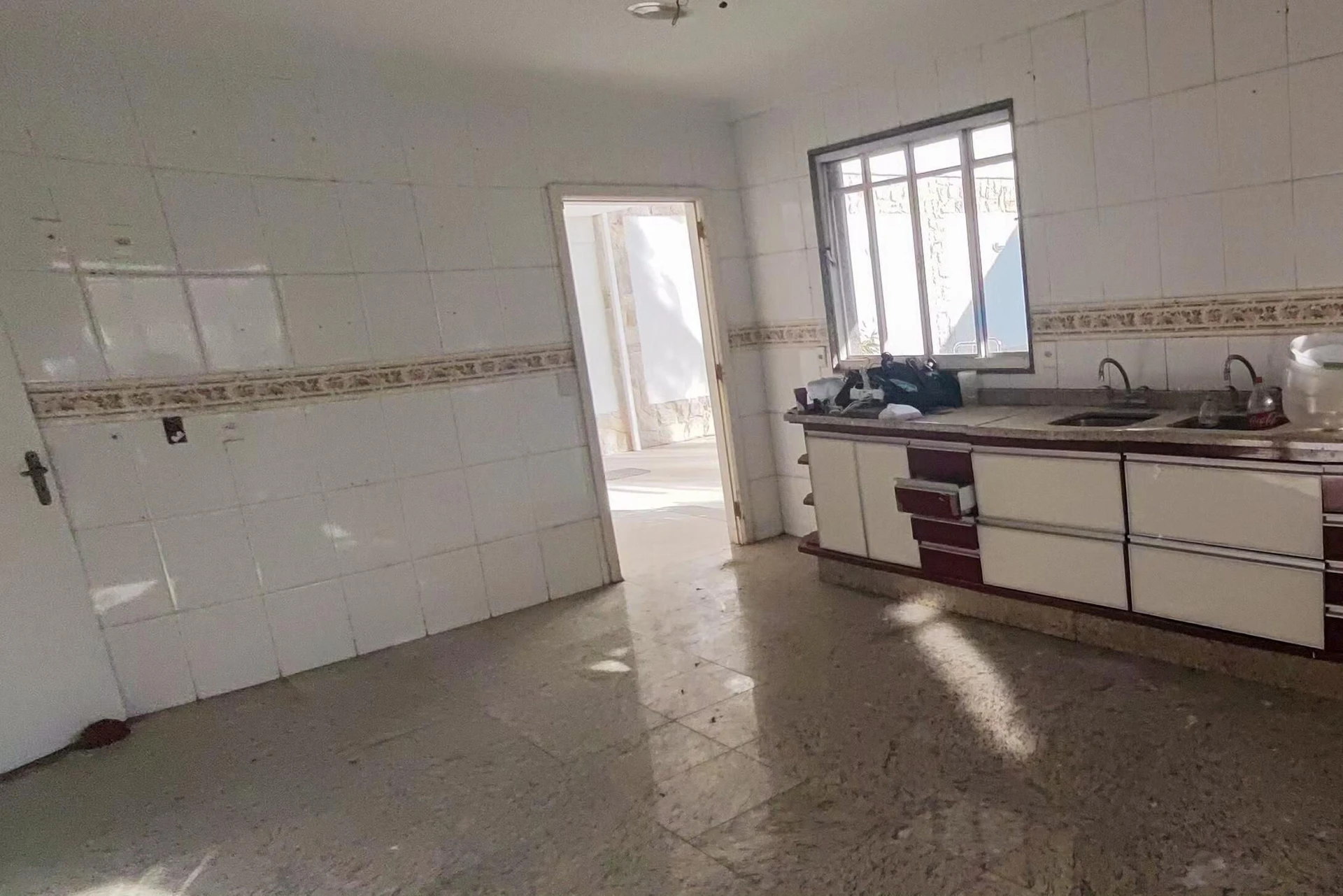 Casa mobiliada em condomínio com 6 suítes e 8 banheiros — photo 51