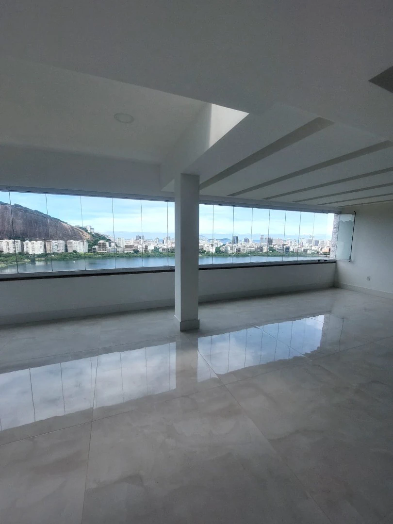 Apartamento mobiliado de 458 m² com 5 suítes