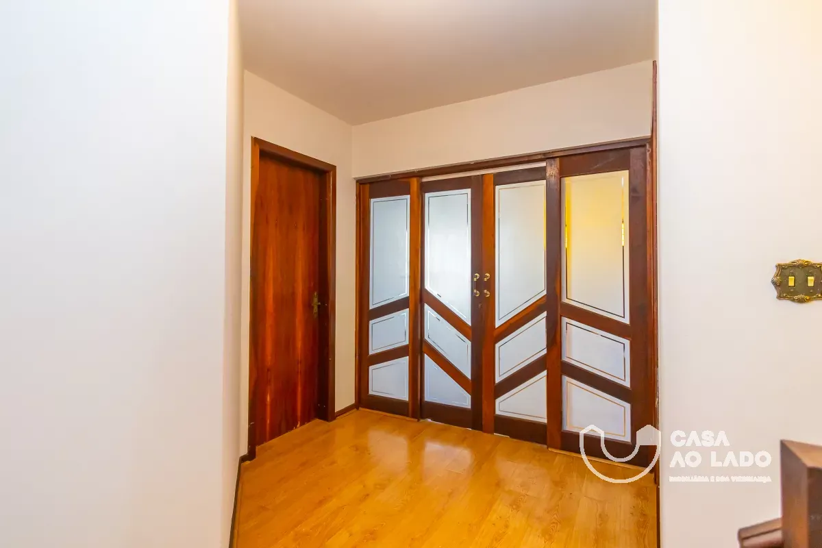 Casa de 288 m² com 4 quartos e 4 banheiros — photo 49