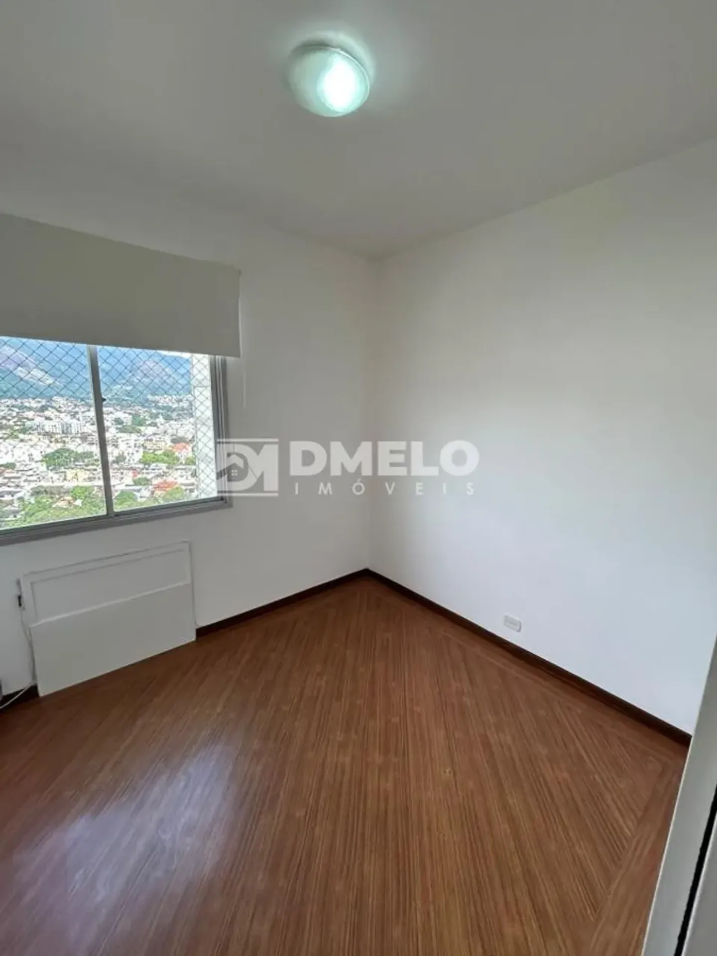 Apartment, 83 m², with wood or laminate floors — photo 12