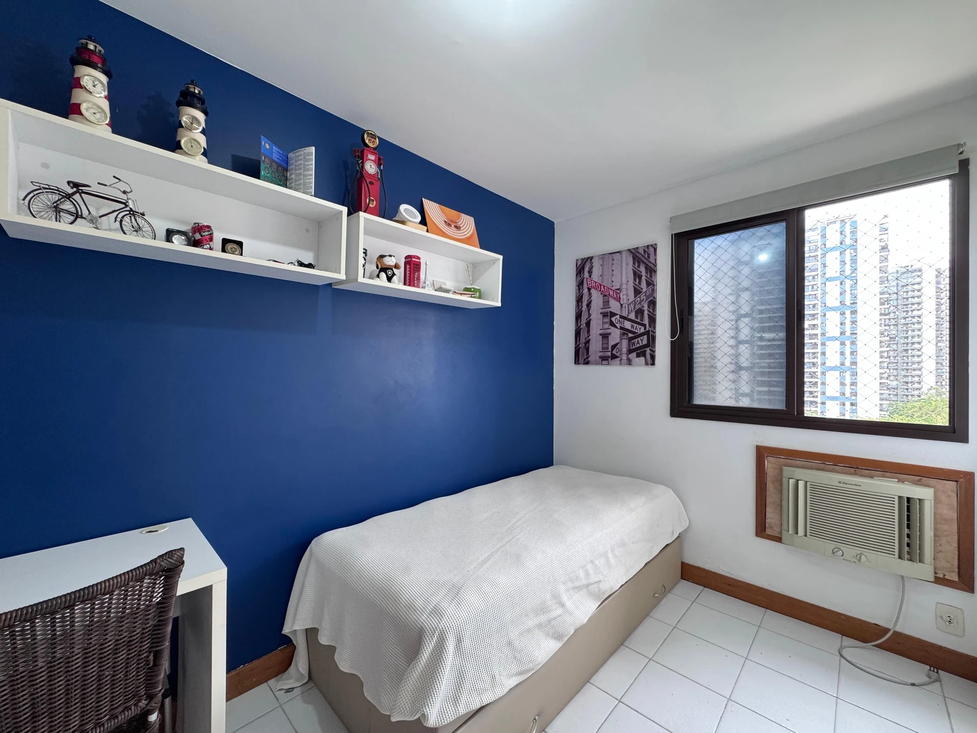 Furnished 2-bedroom apartment with 1 suite — photo 3