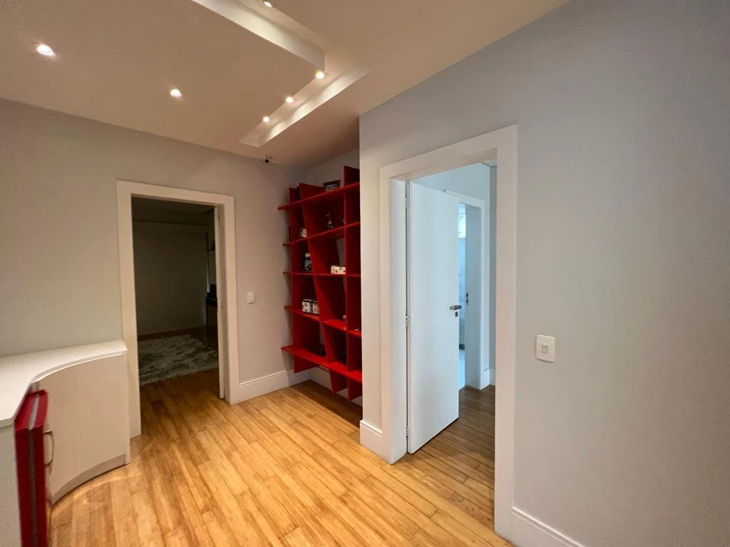 Furnished 700 m² house with 4 en-suites and 4 parking — photo 9