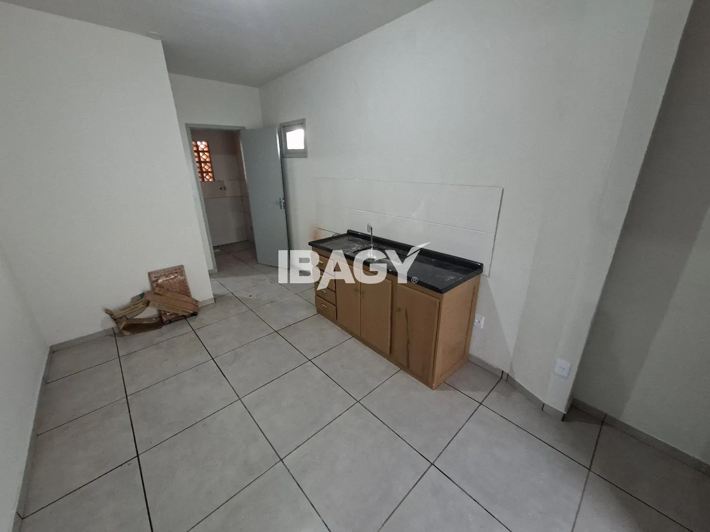 One-bedroom, 30 m² apartment in Florianópolis — photo 2