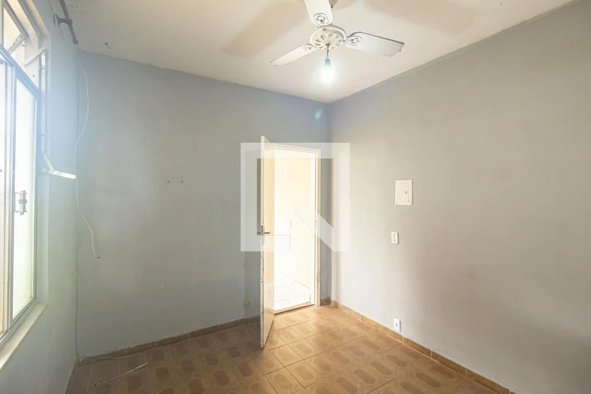 Unfurnished house with 2 bedrooms and 1 tiled bath — photo 3