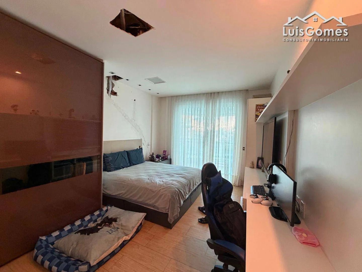 Furnished apartment with 4 bedrooms and 5 bathrooms — photo 37