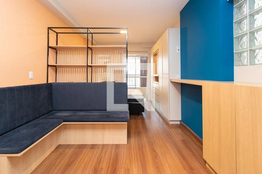 Furnished 1-bedroom apartment with balcony — photo 11