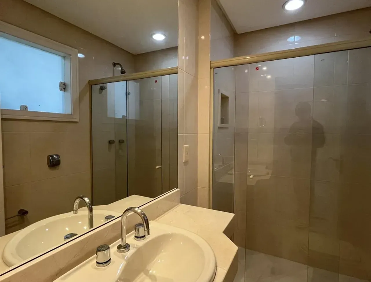 House with 5 bedrooms and 5 bathrooms, 830 m² — photo 14