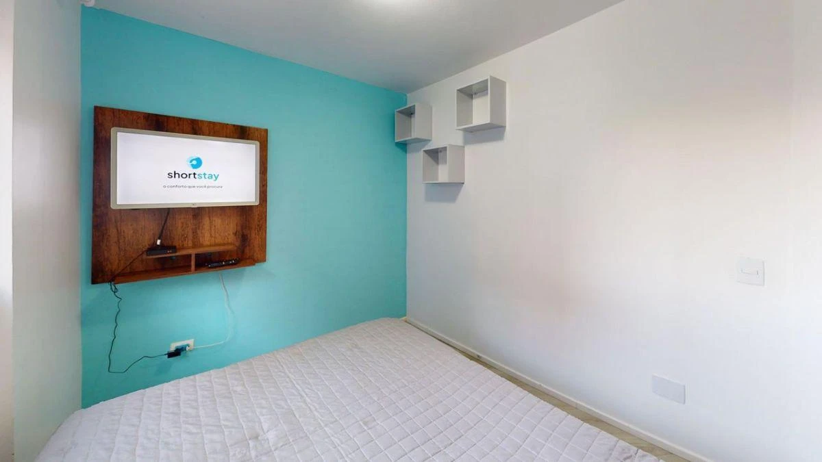 Home office in a 2-bedroom apartment, 35 m² — photo 8