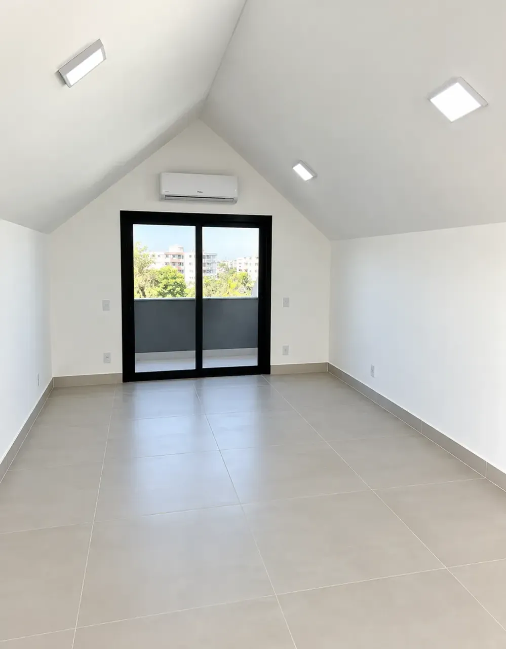 House with 4 bedrooms and 5 bathrooms, closed kitchen — photo 18