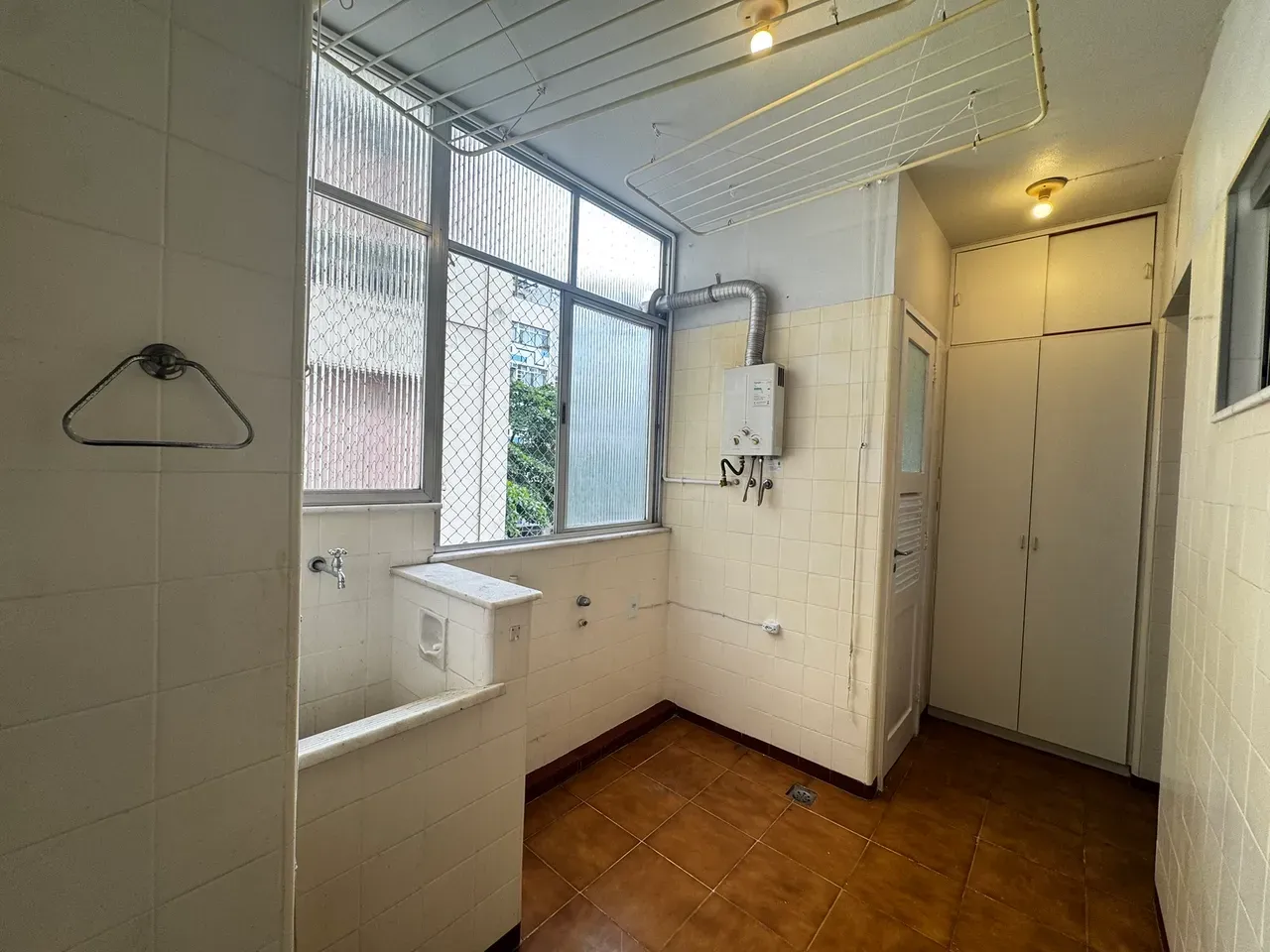 Apartment, 80 m², with wood or laminate floors — photo 19