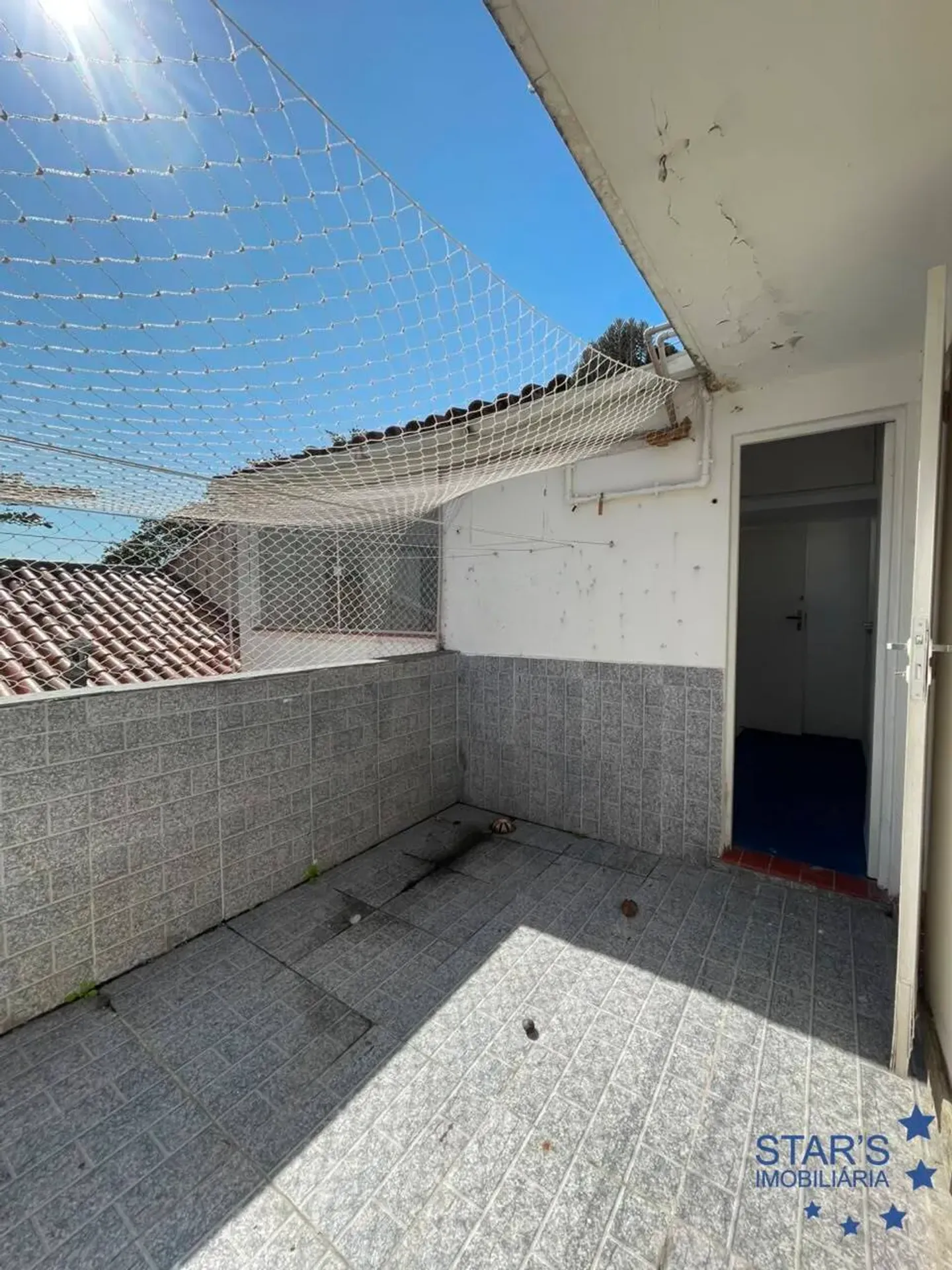 Будинок 250 м² із вікнами від підлоги до стелі — photo 37
