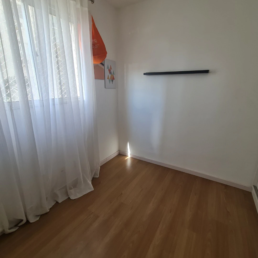 57 m² apartment with a home office and a private BBQ — photo 3