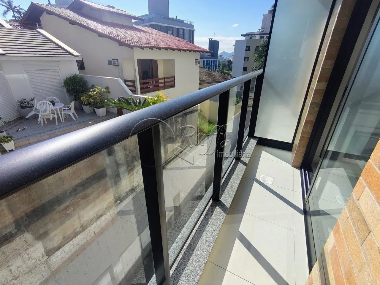 Apartamento amueblado de 1 dormitorio con balcón — photo 25