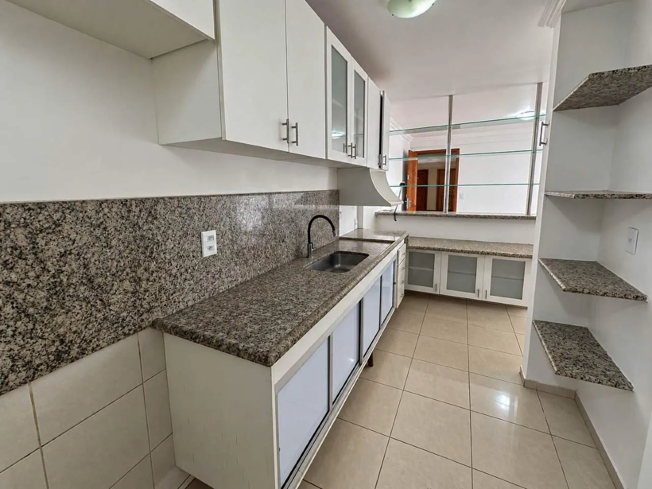 Мебльована квартира 56 м² з 2 кімнатами й 1 паркомісцем — photo 5