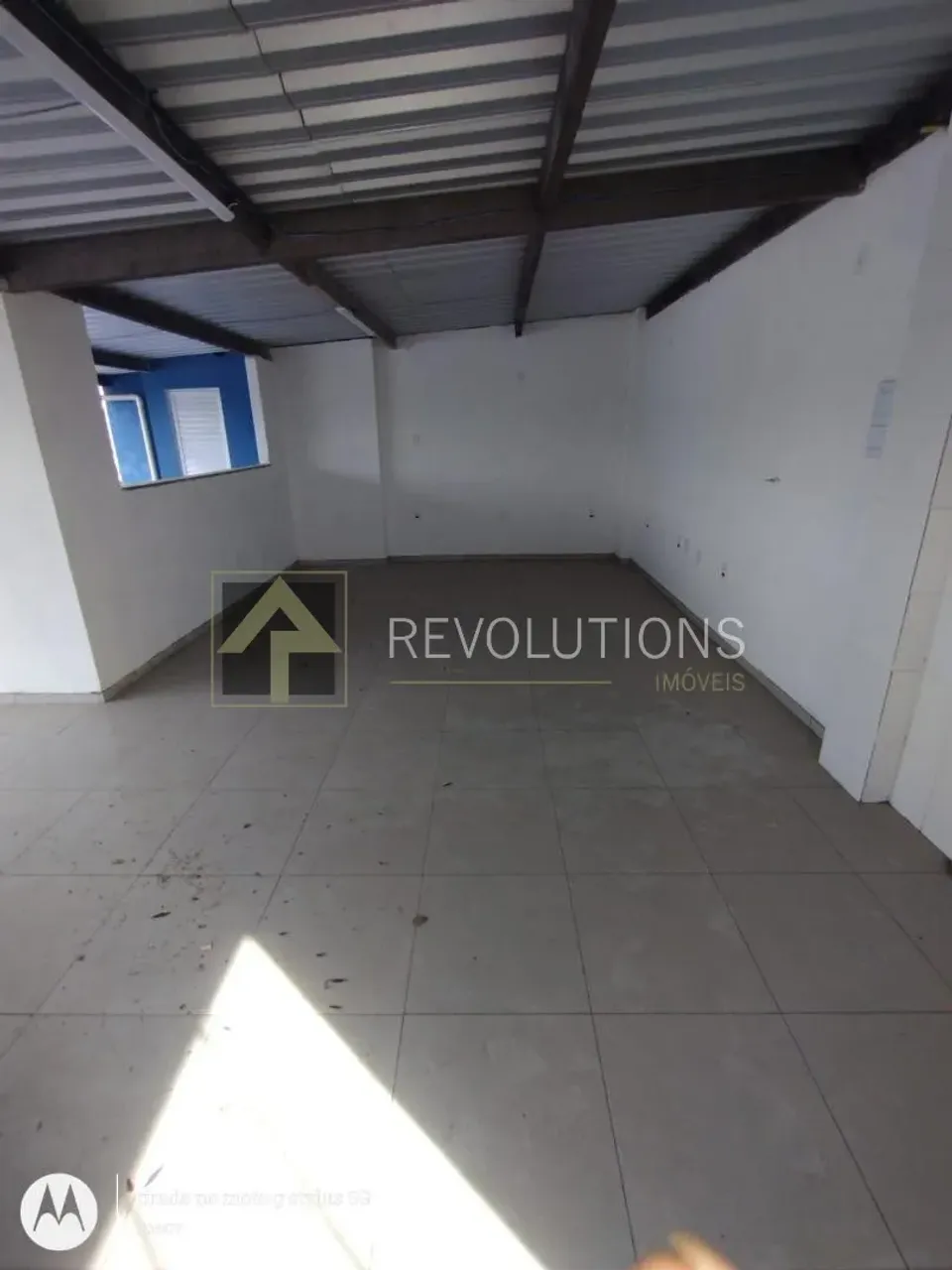 2-bedroom apartment with balcony and laundry area — photo 18