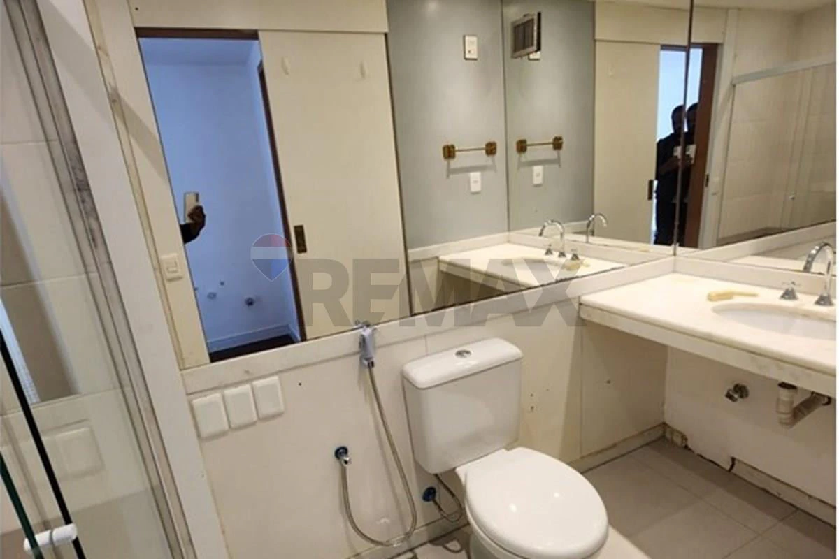 Apartamento de 1 quarto com sacada de vidro e 67 m² — photo 10