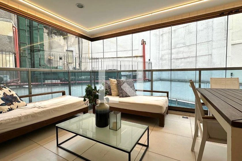 Apartamento mobiliado de 2 quartos em condomínio com piscina — photo 3