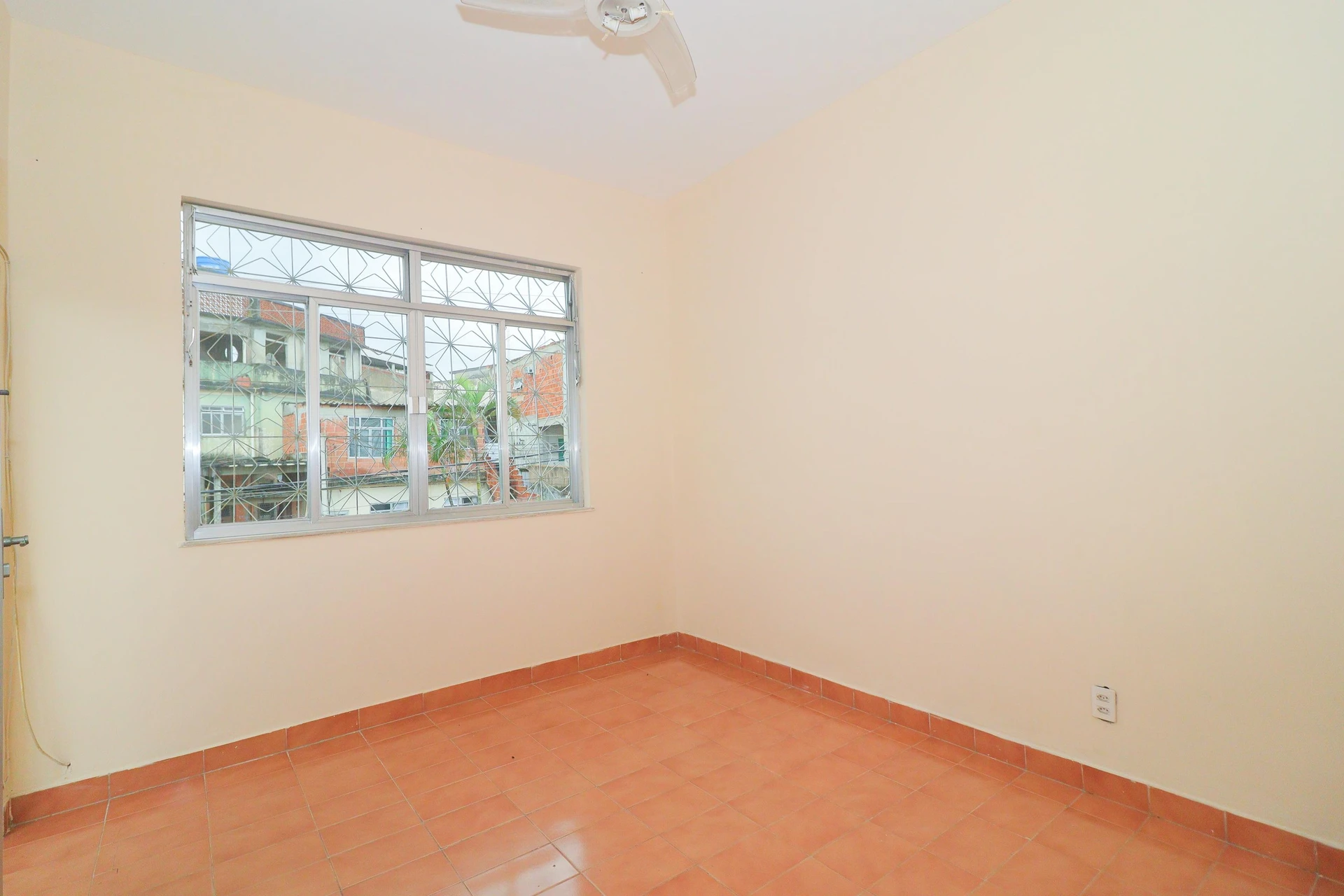 Rental apartment with 2 bedrooms and 2 bathrooms — photo 25