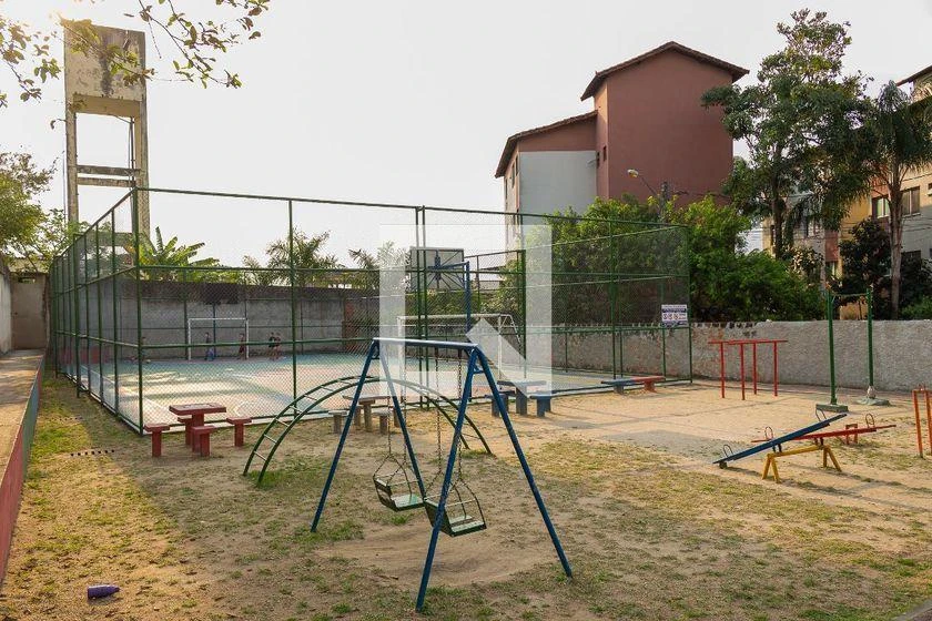 Apartamento de 2 quartos com piso de cerâmica e vaga — photo 31