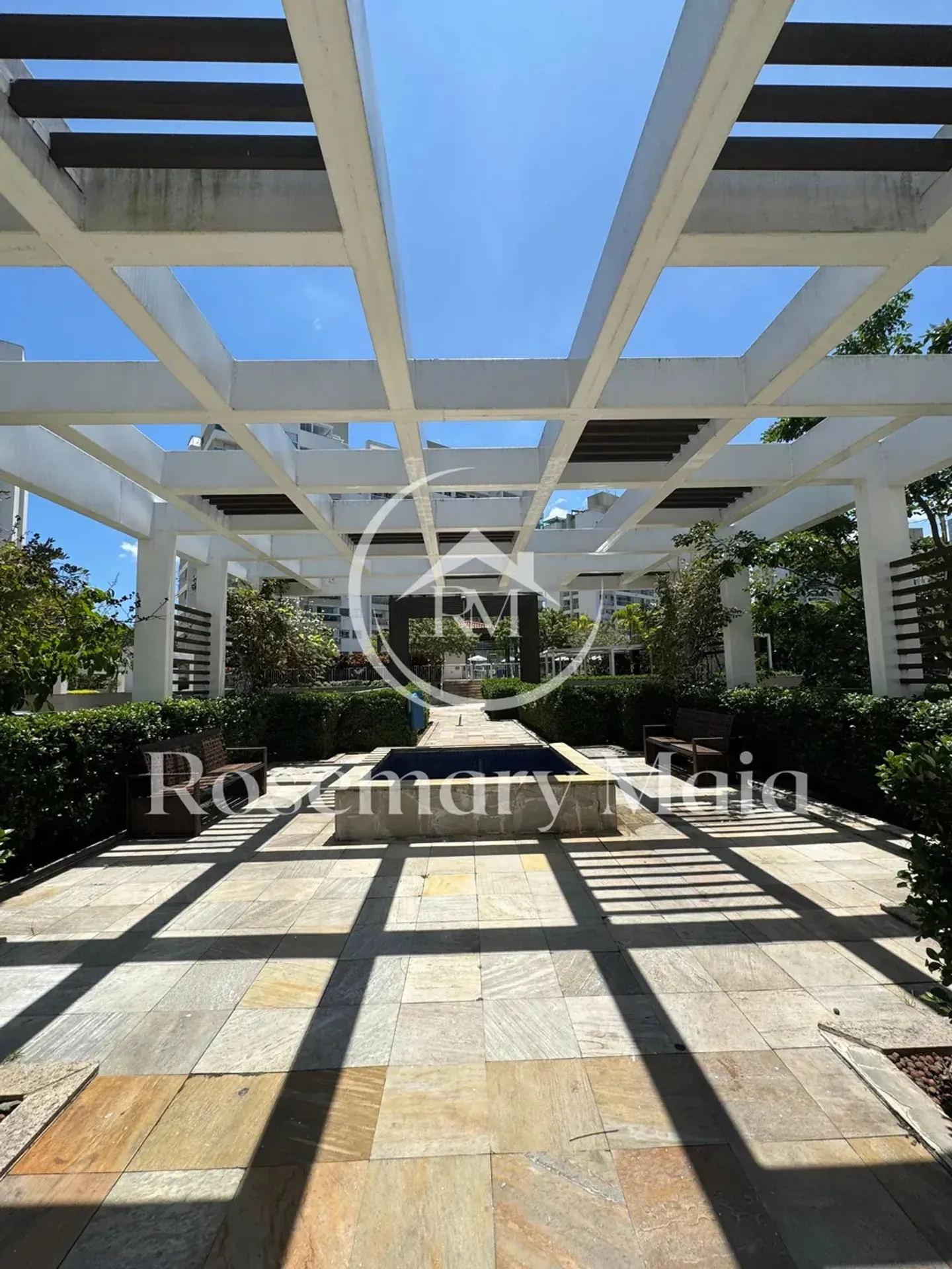 Duplex penthouse with 4 bedrooms and city view — photo 41