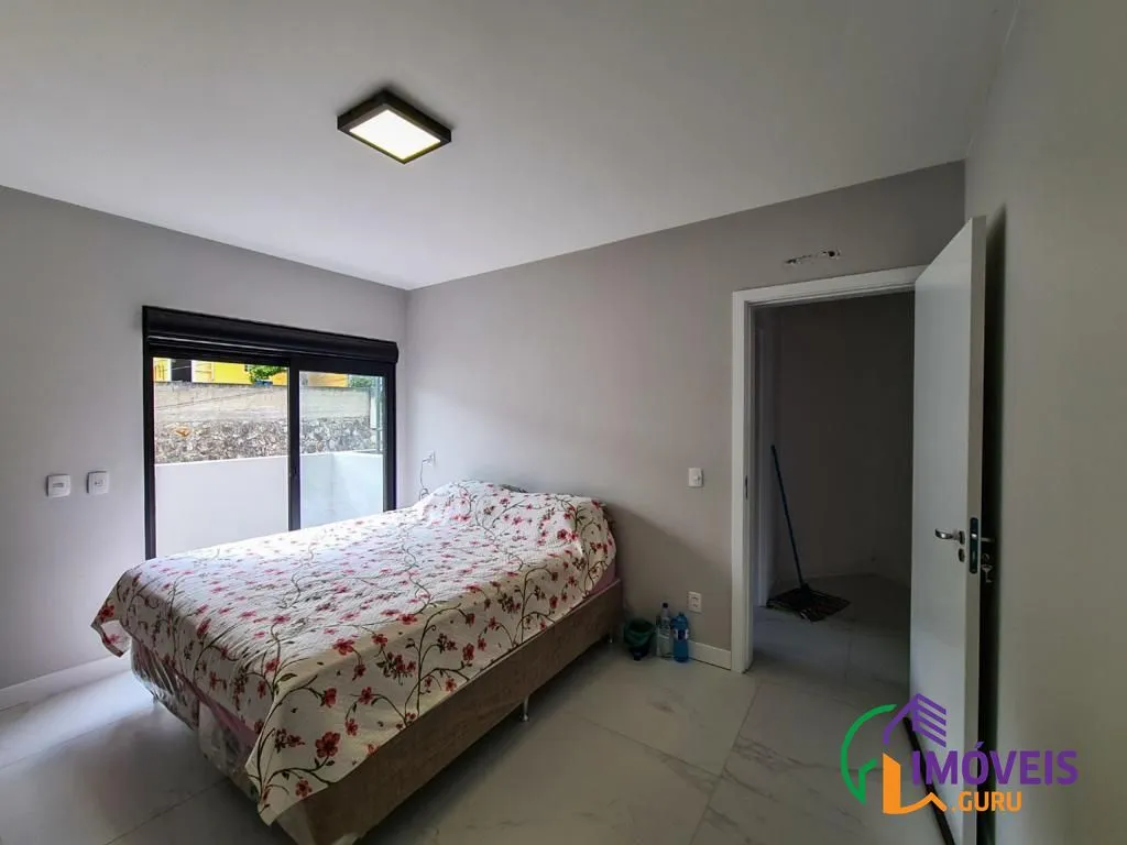 Condominium house with 5 bedrooms and 258 m² — photo 18