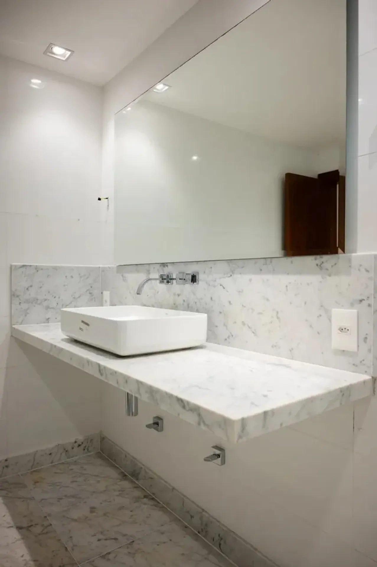 5-bedroom apartment, 1 with its own bathroom, 218 m² — photo 24