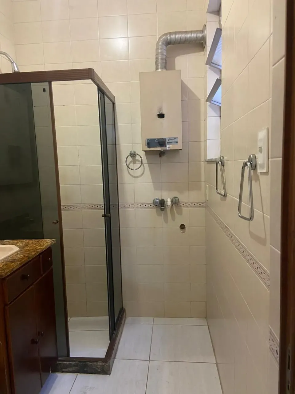28 m² studio rental with 1 bedroom and 1 bathroom — photo 4