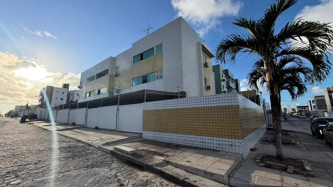Apartamento mobiliado de 2 quartos em condomínio com piscina — photo 2