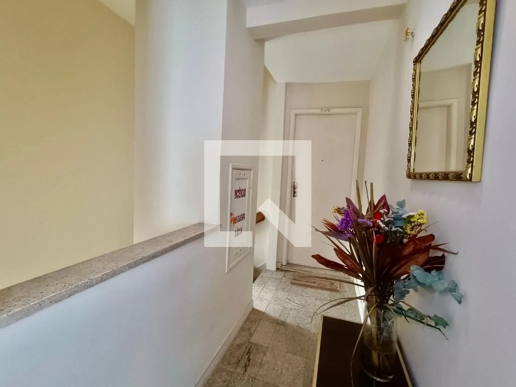 Furnished apartment with private yard and BBQ — photo 33