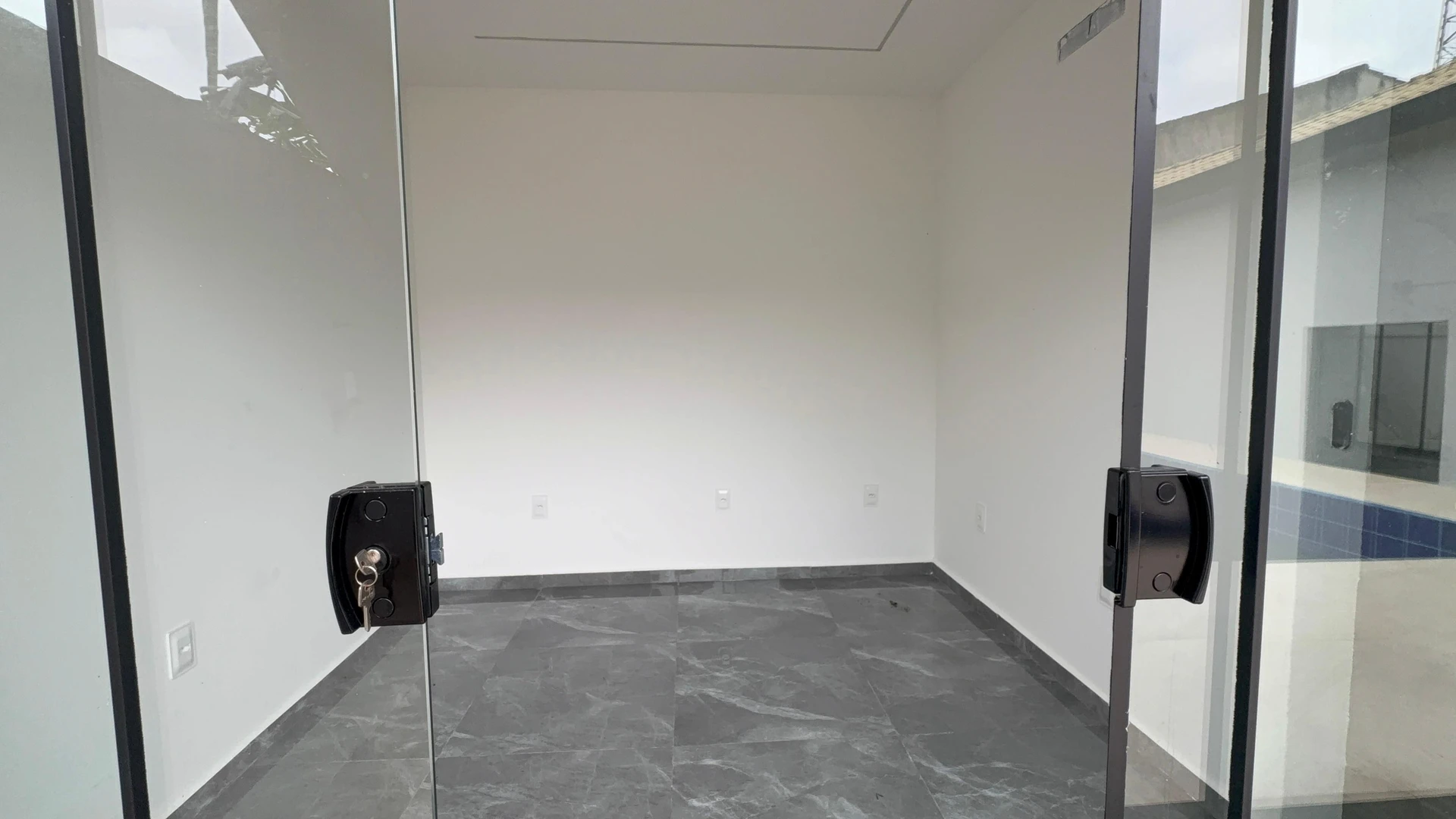 House, 350 m², with a garden — photo 3