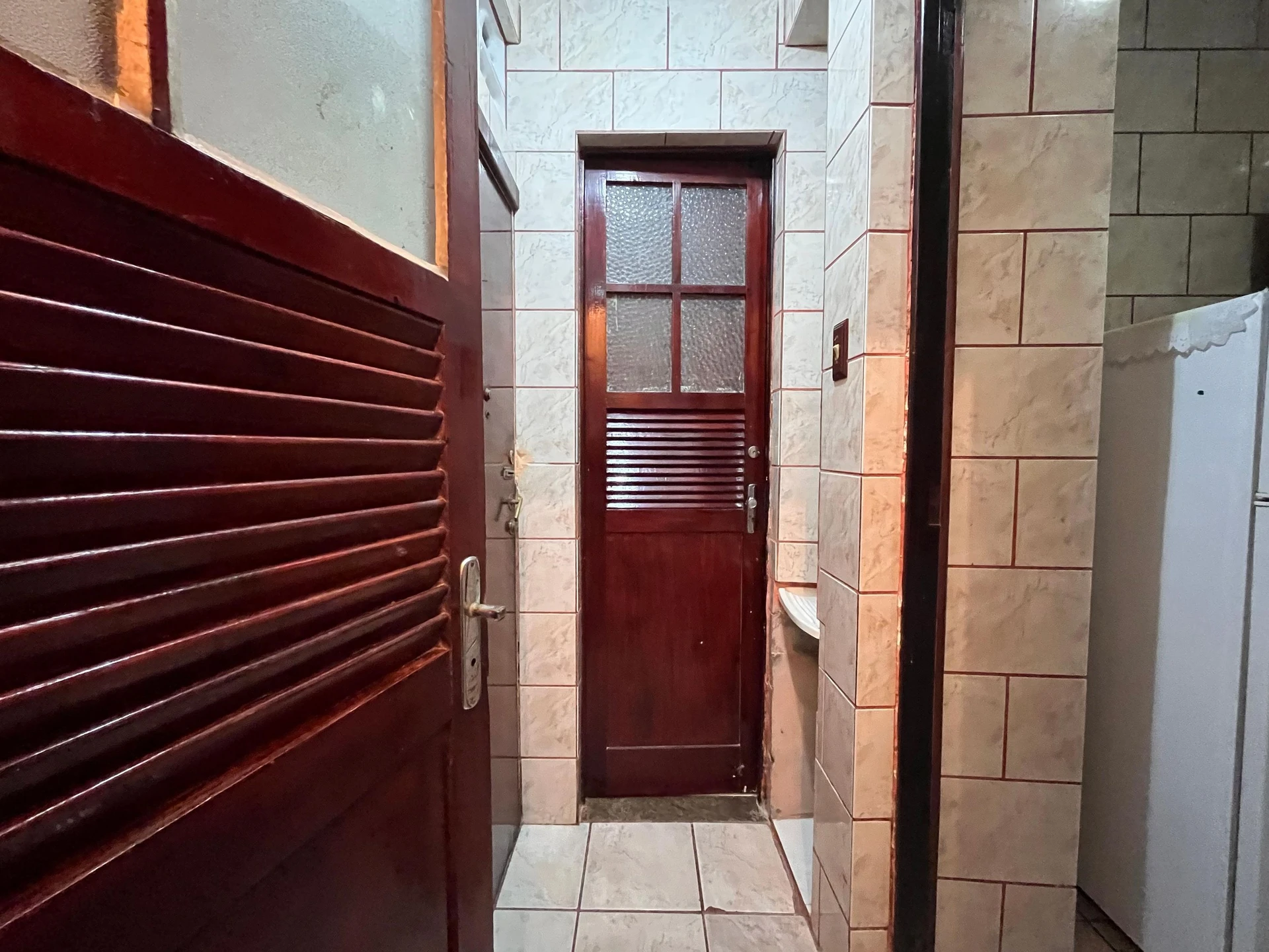 Furnished 2-bedroom apartment with a separate kitchen — photo 20