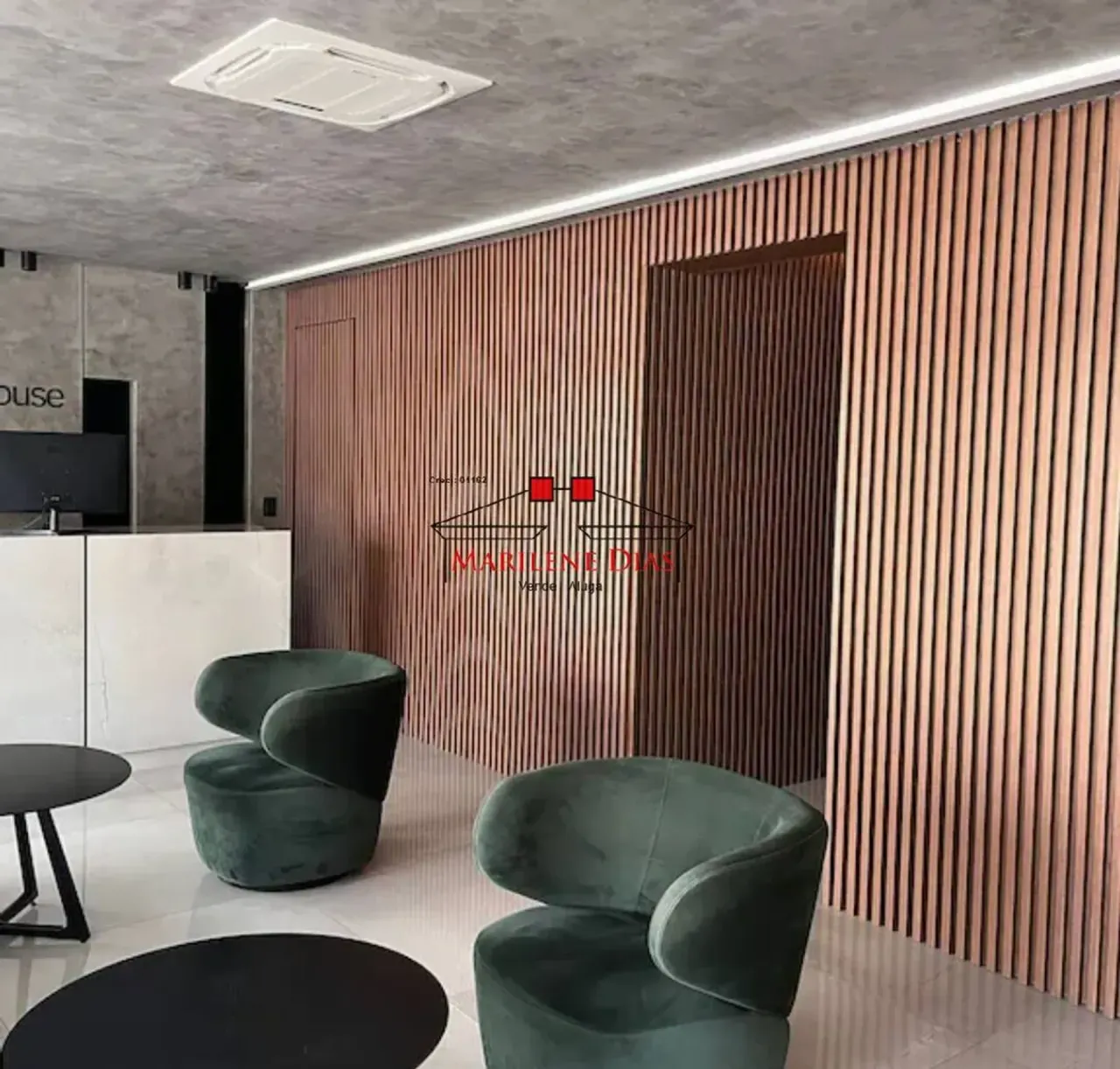 Furnished apartment, 30 m², with floor-to-ceiling windows — photo 14