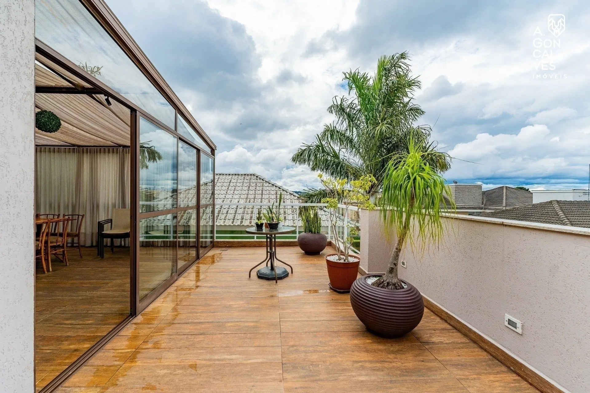 Furnished 3-bedroom house with 5 bathrooms — photo 32