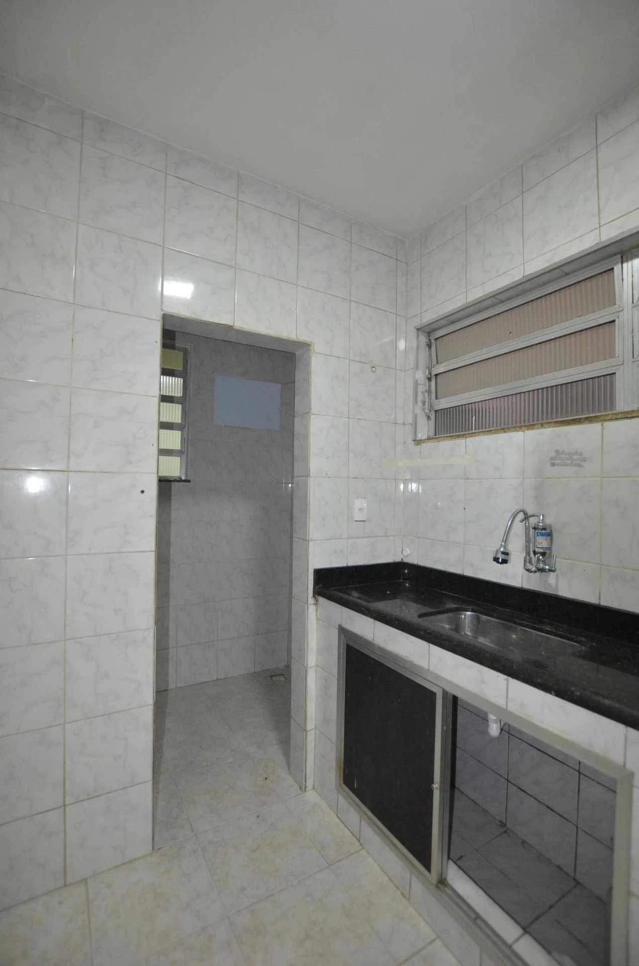 3-bedroom apartment with 2 bathrooms and no parking — photo 18