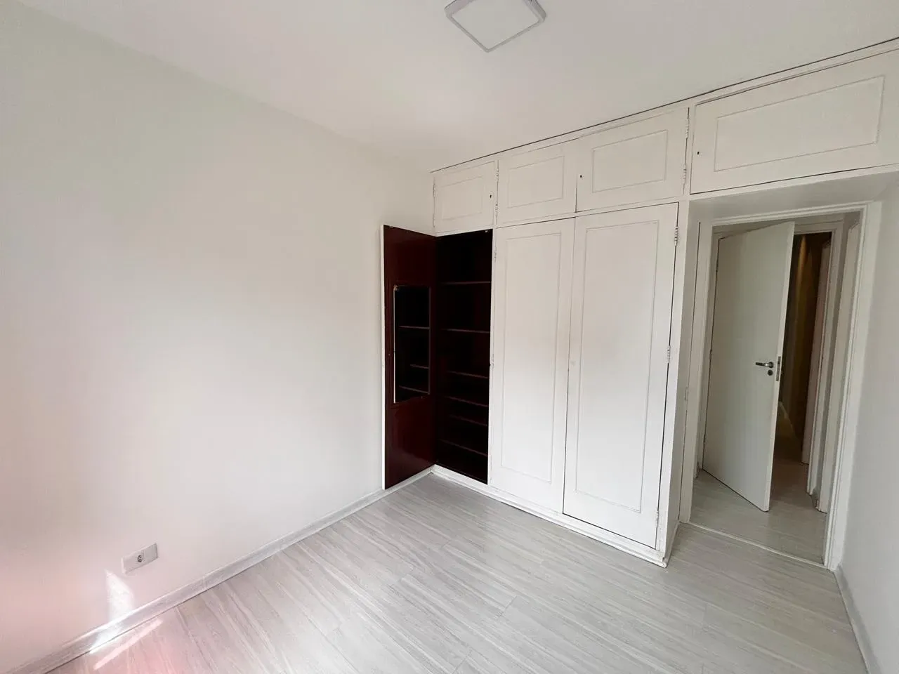 Apartamento de 104 m² no 13º andar com 4 quartos — photo 8