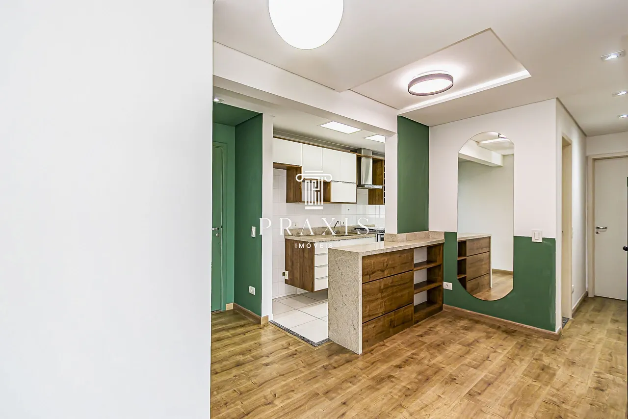 Wood or laminate floors in a 3-bedroom apartment, 66 m² — photo 5
