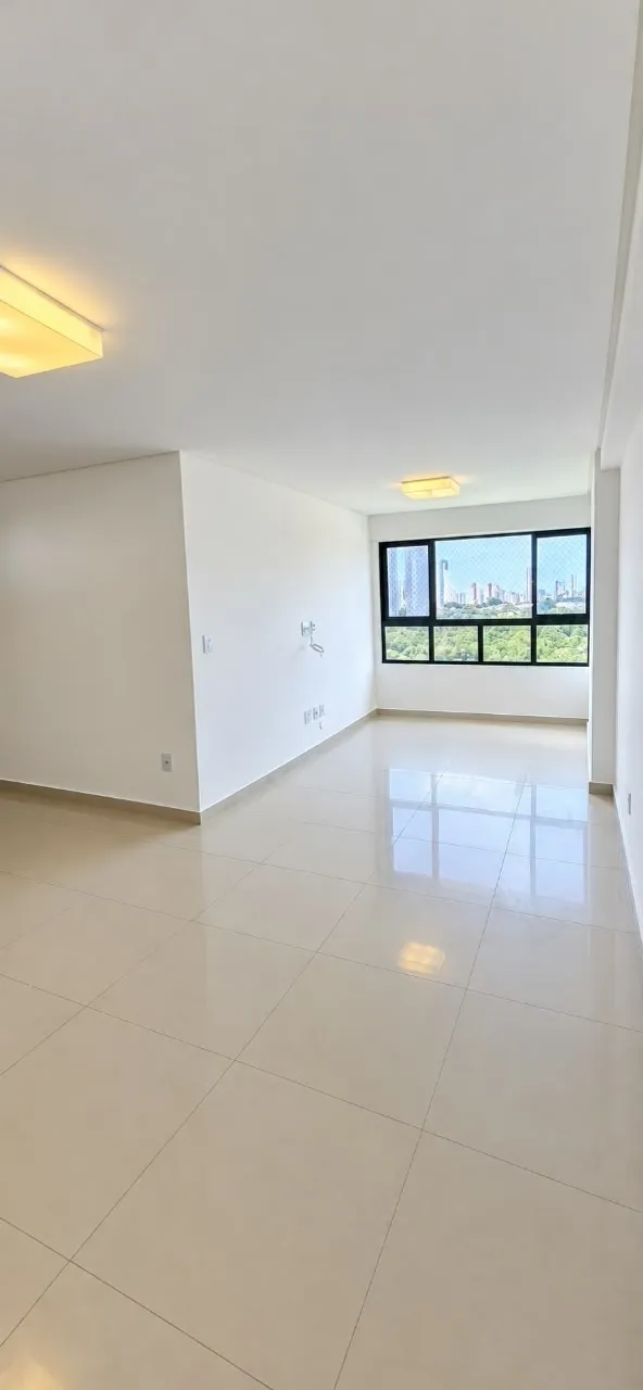 2-bedroom apartment in a building with a gym — photo 6