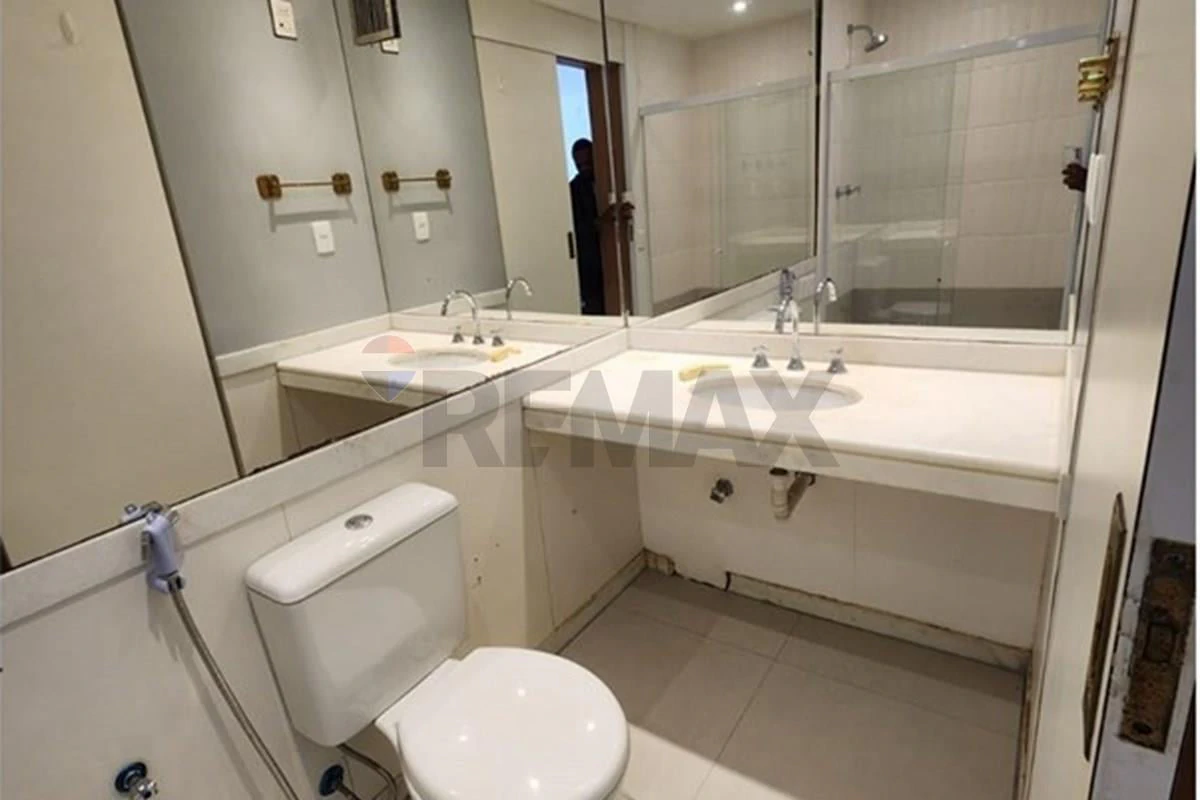 Apartamento de 1 quarto com sacada de vidro e 67 m² — photo 12