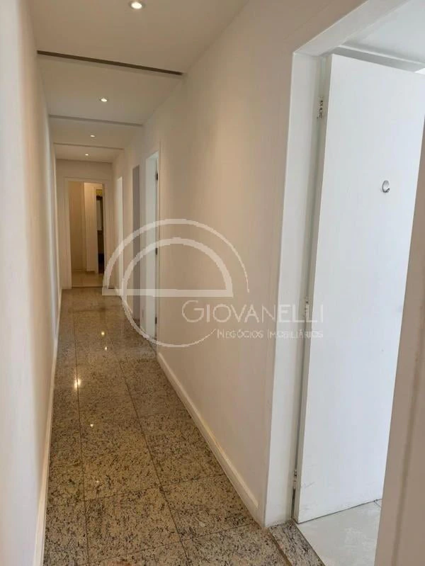 Casa com 3 quartos e 470 m² com 2 vagas e suítes — photo 13