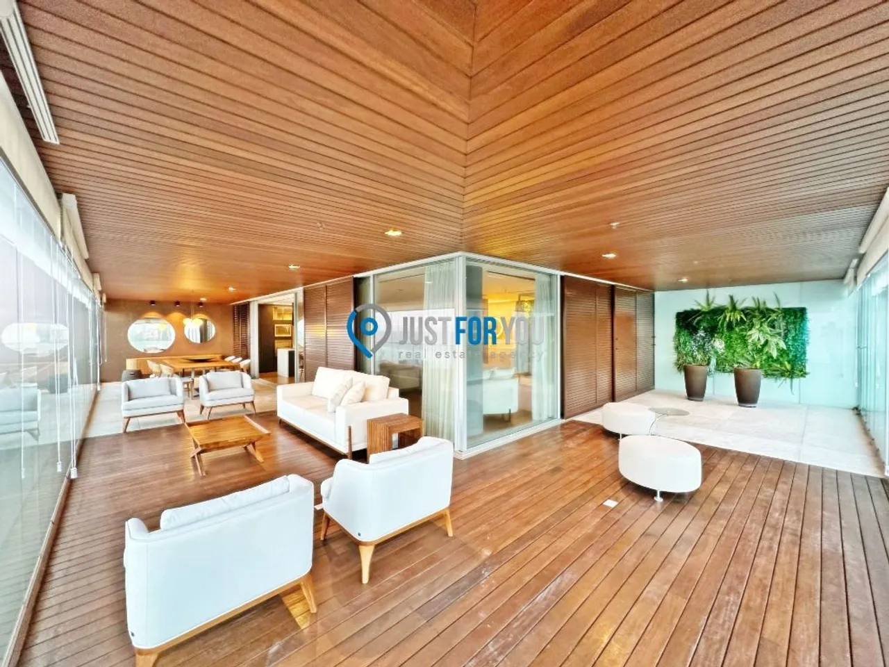 Furnished 1-bedroom apartment with an open-plan kitchen — photo 8
