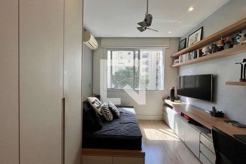 Furnished 3-bedroom apartment with open kitchen — photo 20
