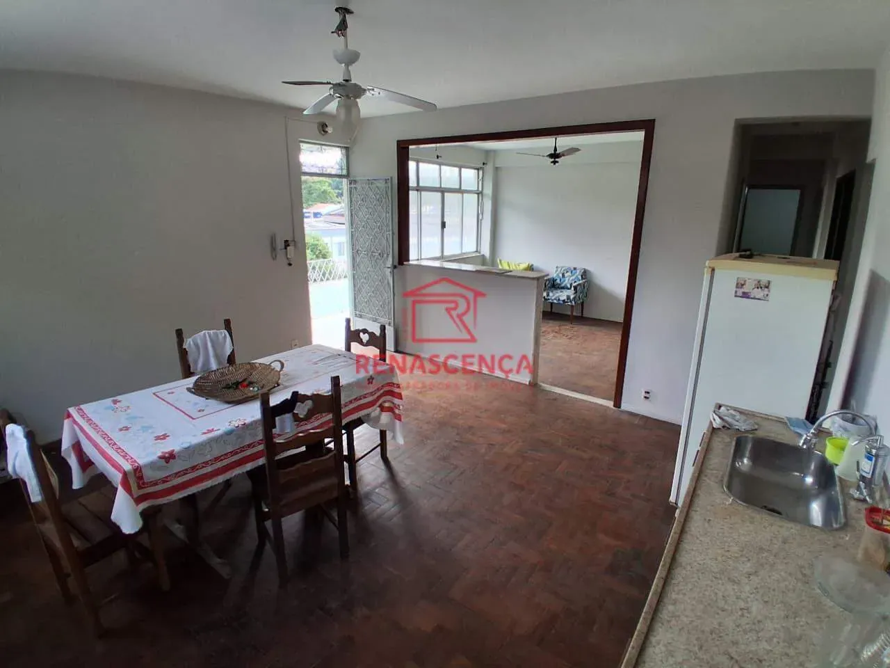 800 m² house with 6 bedrooms and private garden — photo 3