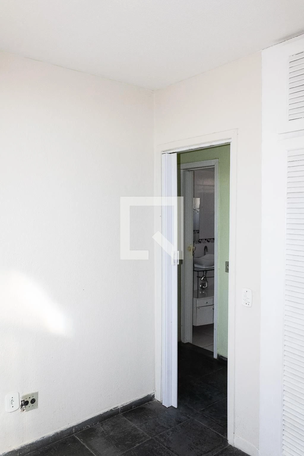2-bedroom apartment in a building with a pool — photo 6