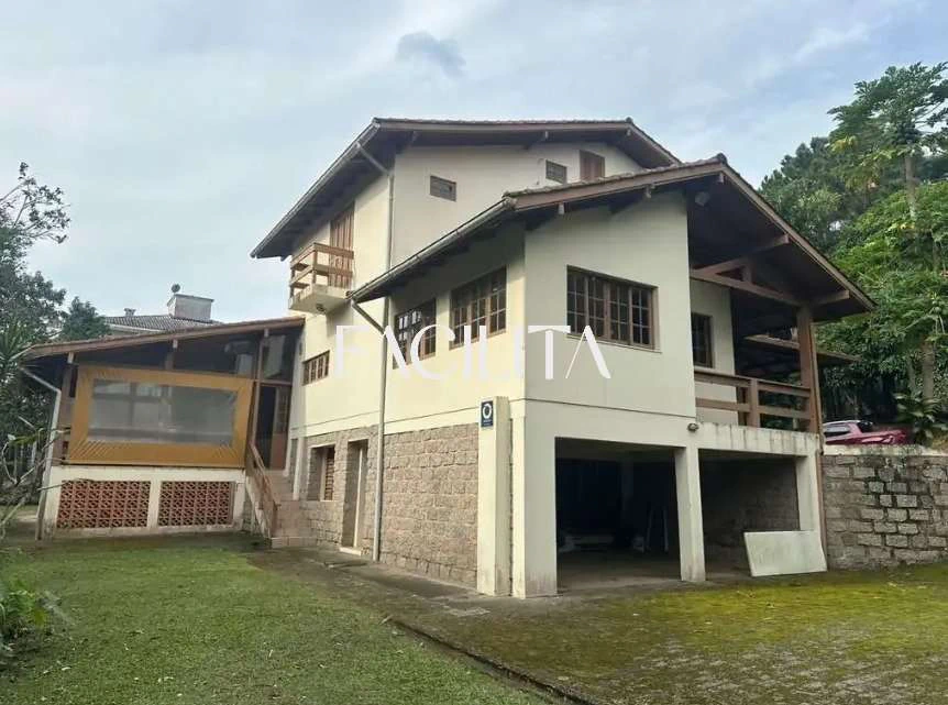 Unfurnished 3-bedroom house with 480 m² and 2 suites — photo 3