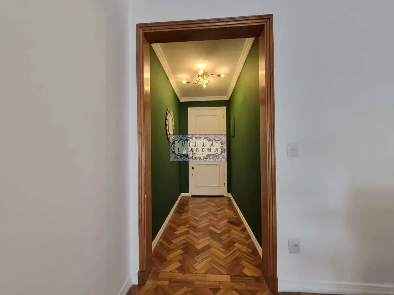 Квартира з 2 спальнями та дерев'яною підлогою або ламінатом — photo 14