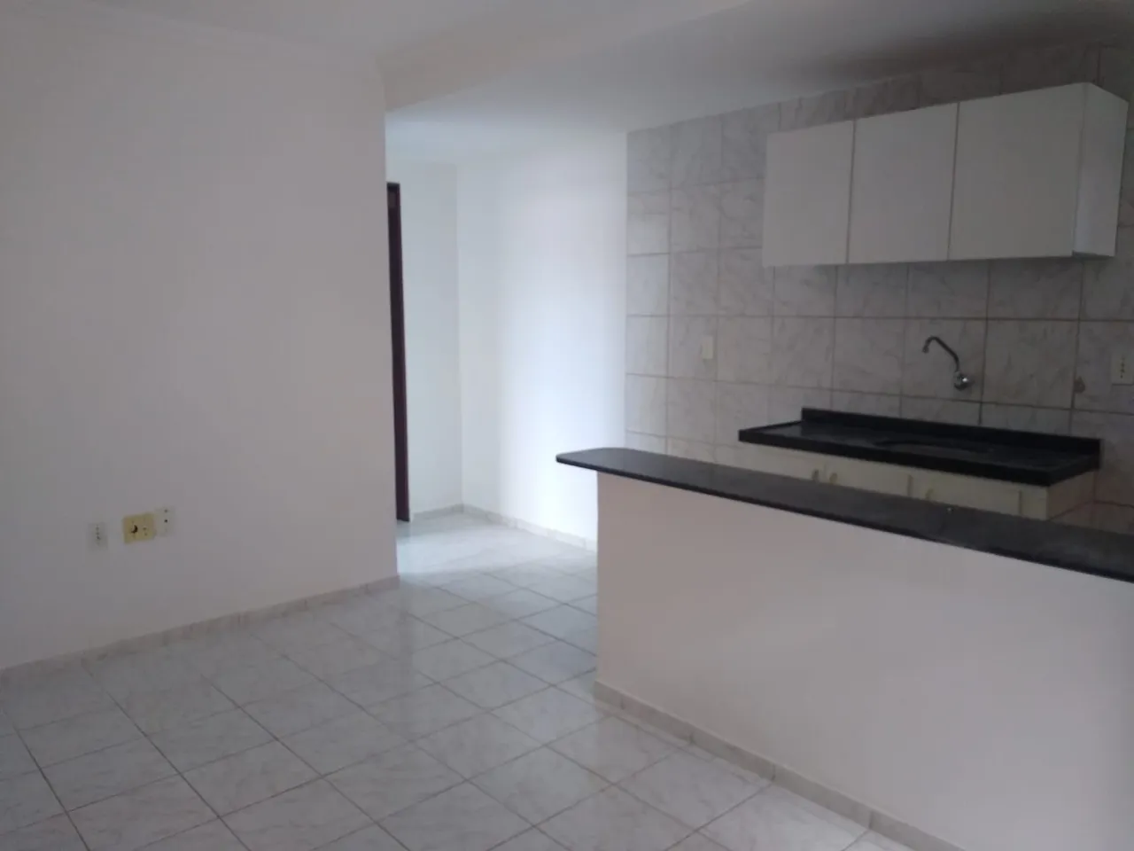 1-bedroom, 1-bath apartment with no parking — photo 12